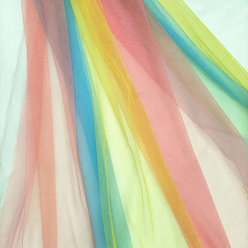 1 Yard Gradient Rainbow Tylu Čipky Textílie Šitie DIY Baby Sprcha Sukne Obrus Svadobné Vianočný Večierok Pozadí Dekorácie