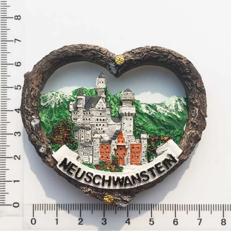 Nemecko, Bavorsko, Neuschwanstein, turistické suveníry, troch-dimenzionální remeslá, magnetické nálepky, chladnička