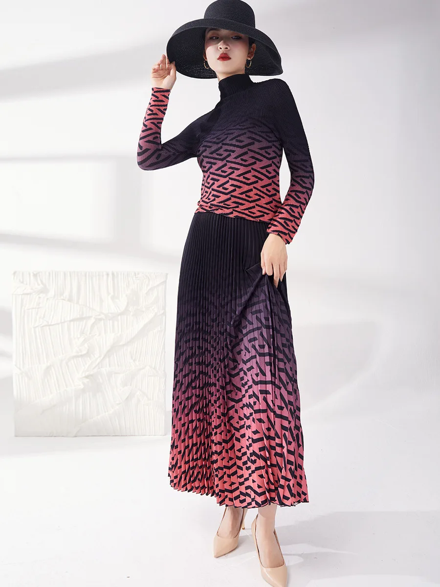 Skladaný módne farby dochádzanie gradient vysokým hrdlom dlhým rukávom T-shirt top Miyake sukne dva-dielna sada